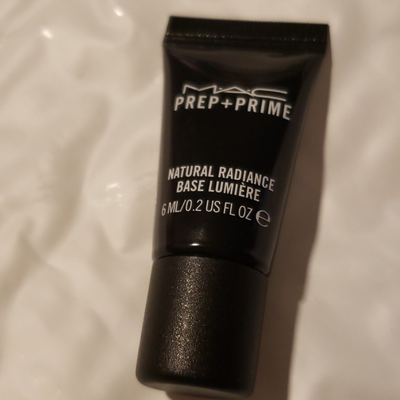 SAMPLE MAC PREP + PRIME  NATURAL RADIANCE PRIMER. - Picture 5 of 5